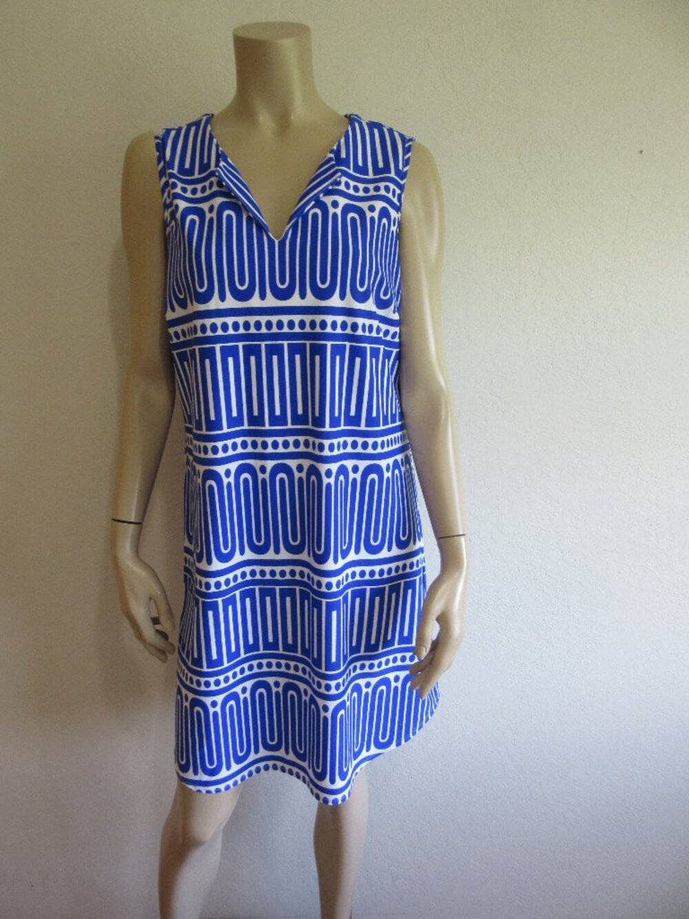 Jude Connally Blue & White Geometric XL Pullover V-Neck Sleeveless Dress